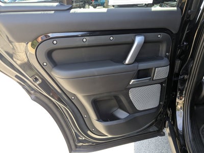 2024 Land Rover Defender X-Dynamic SE