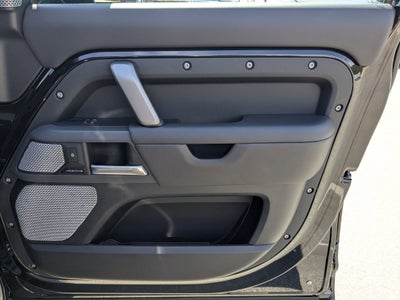 2024 Land Rover Defender X-Dynamic SE