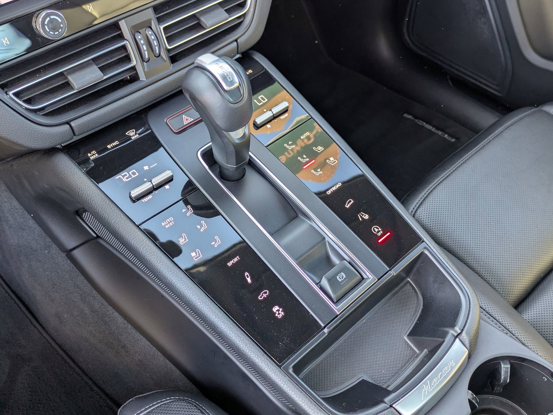 2024 Porsche Macan T