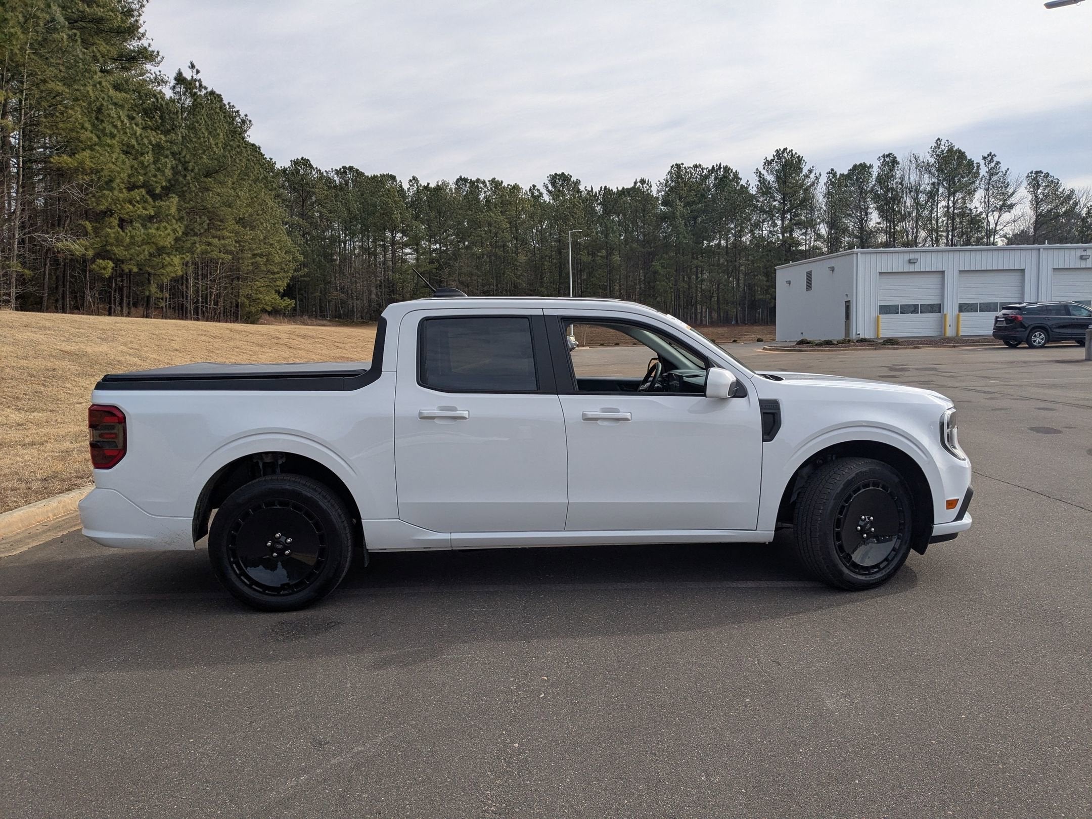 2025 Ford Maverick Lobo Standard