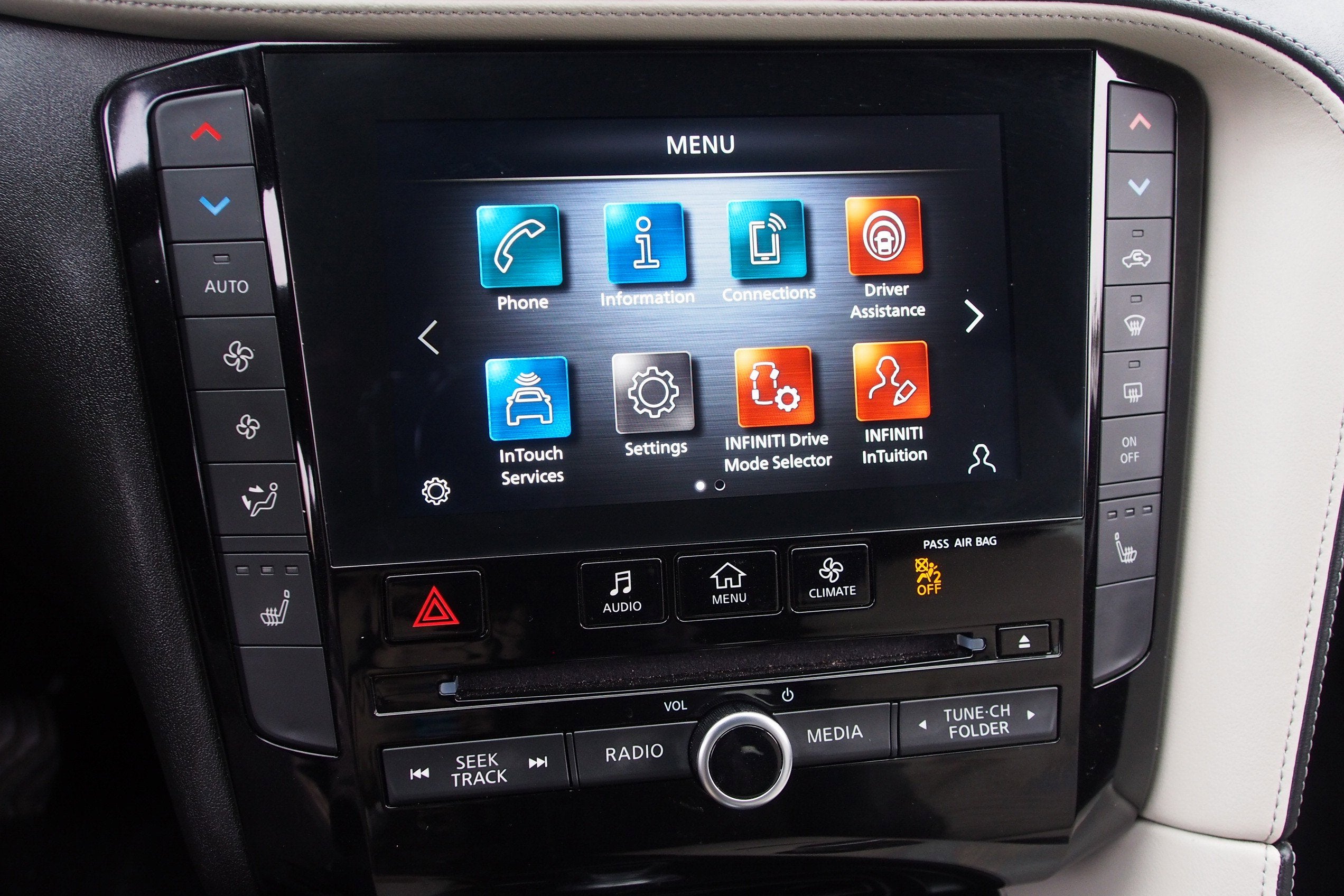 2023 INFINITI QX55 LUXE