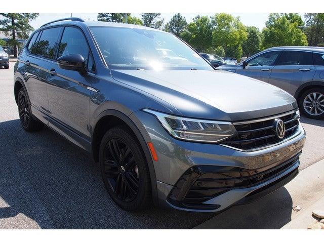 2022 Volkswagen Tiguan SE R-Line Black