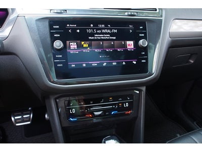 2022 Volkswagen Tiguan SE R-Line Black