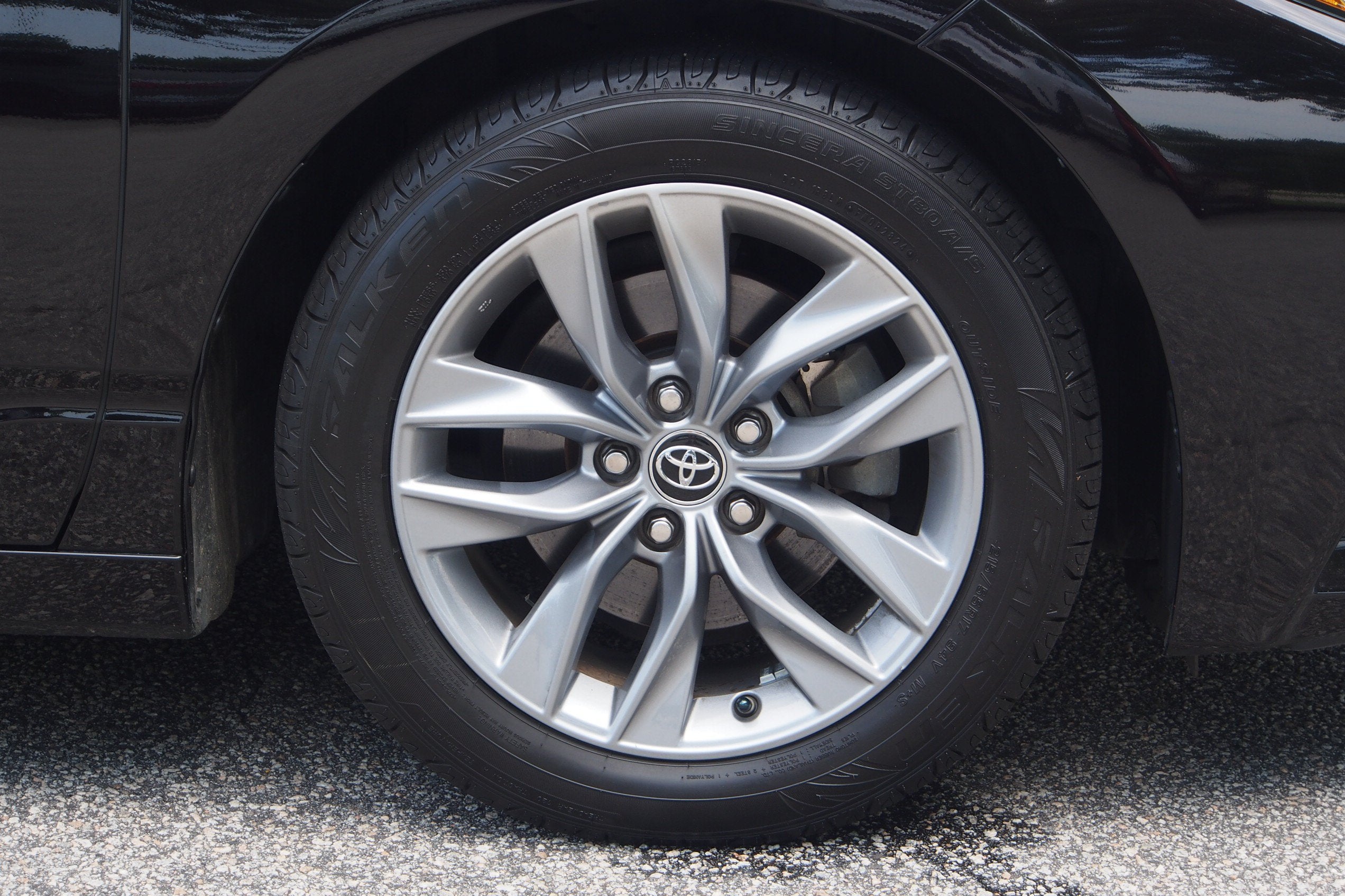 2019 Toyota Avalon XLE