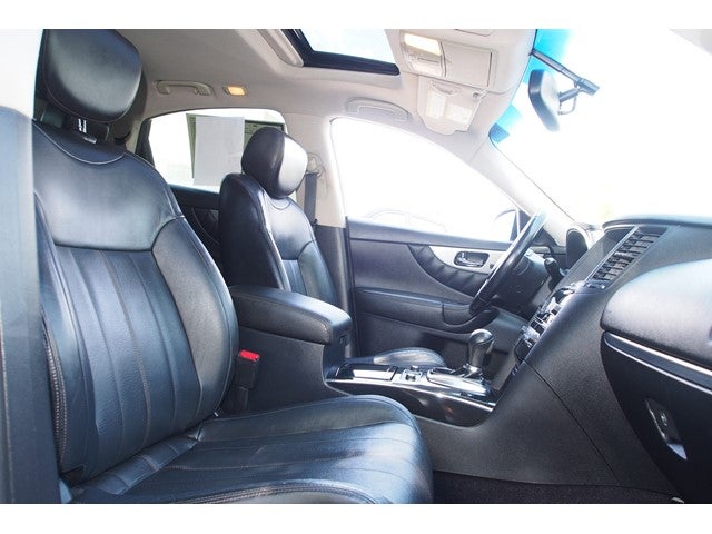 2017 INFINITI QX70 Base