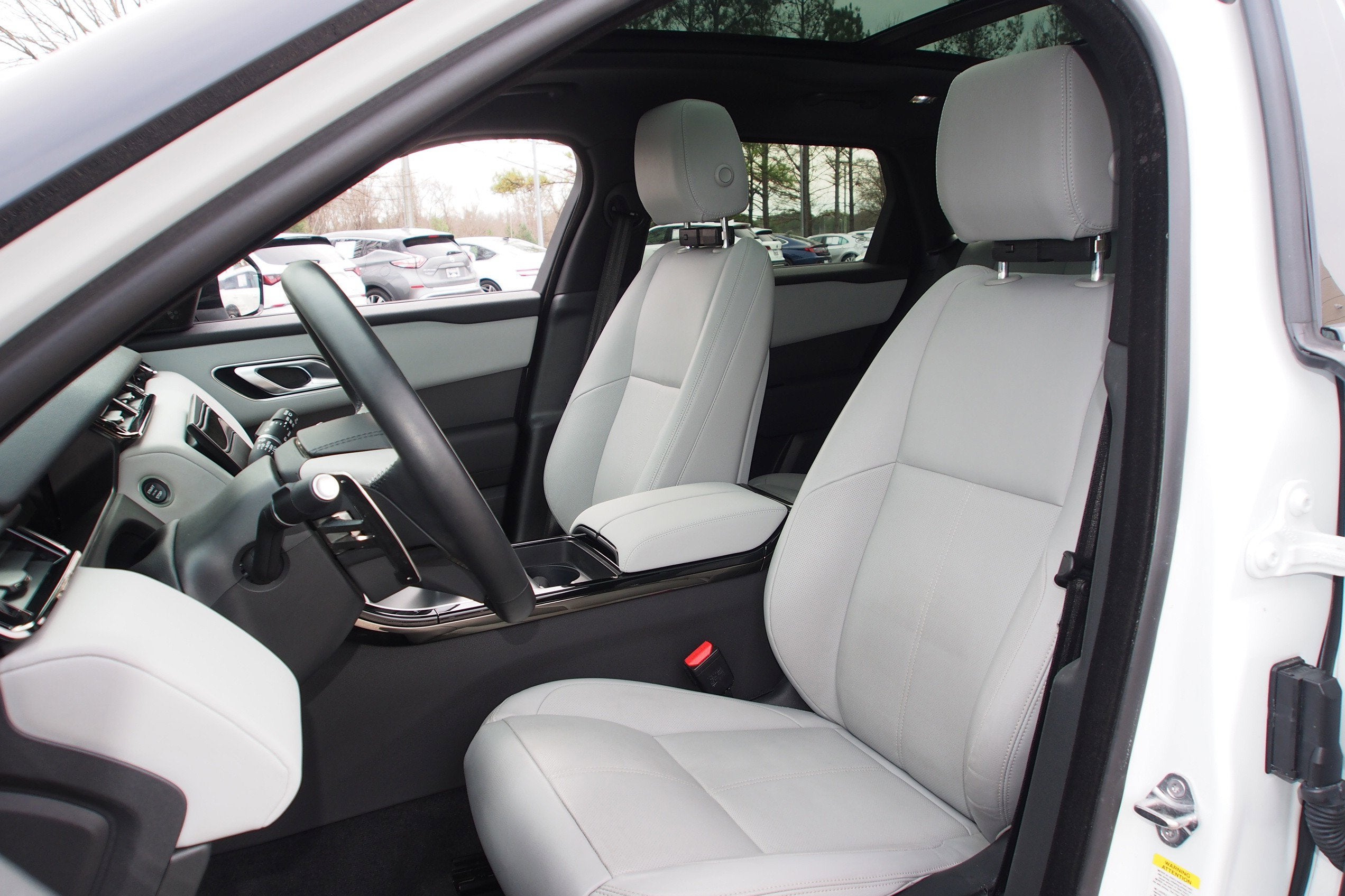 2024 Land Rover Range Rover Velar Dynamic SE