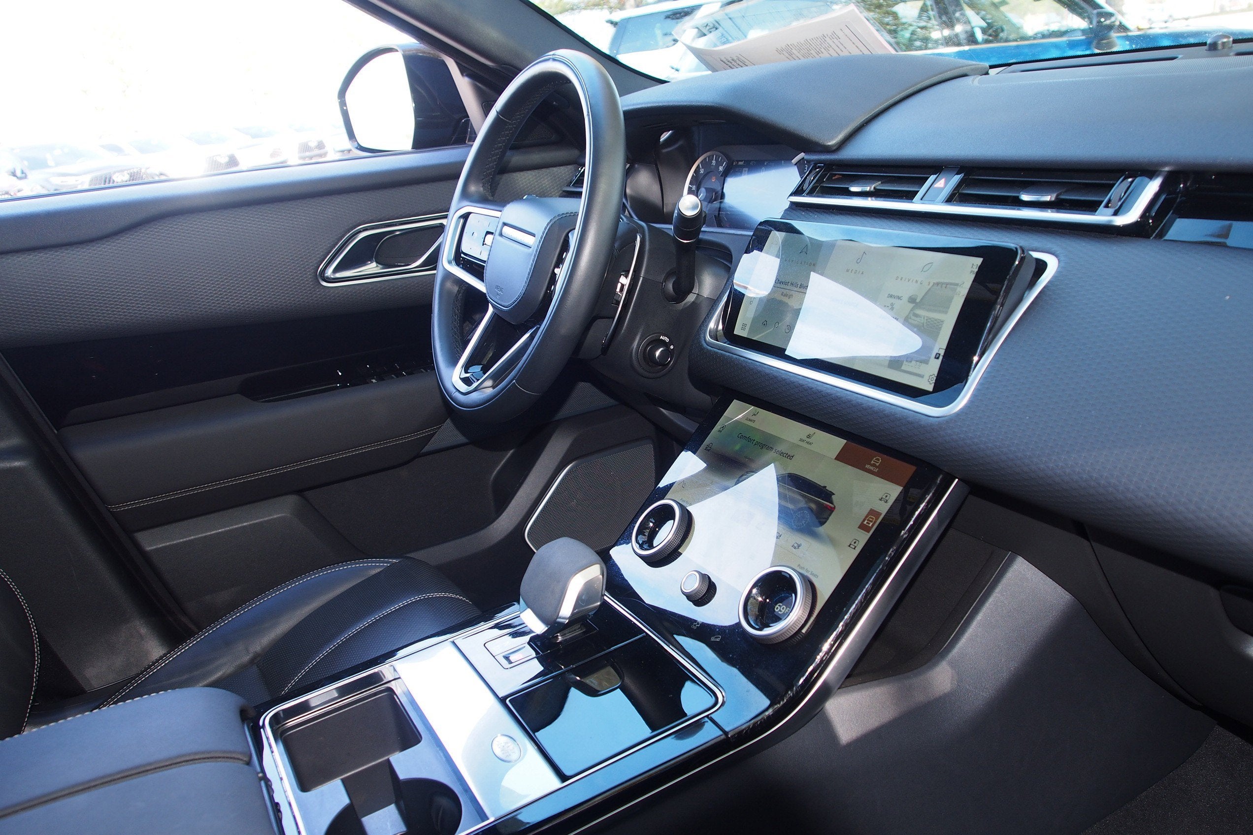 2023 Land Rover Range Rover Velar HST