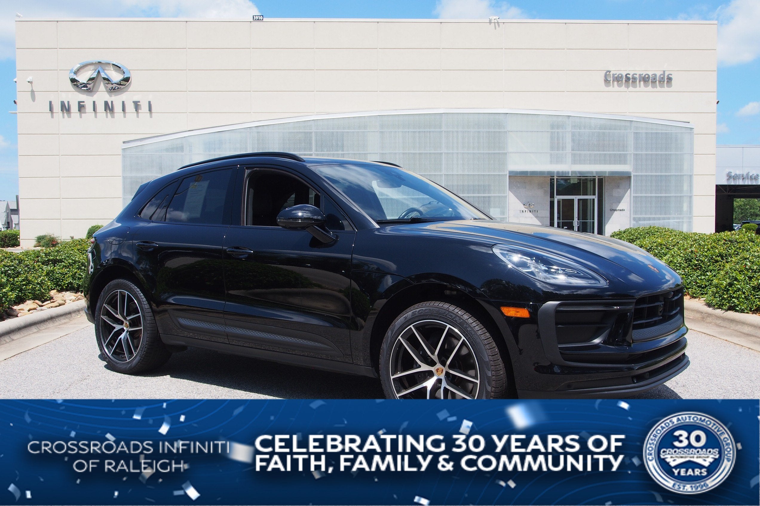 2023 Porsche Macan Base