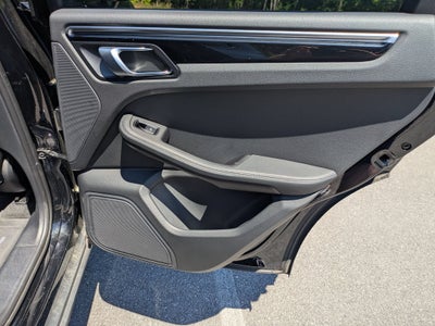 2023 Porsche Macan Base