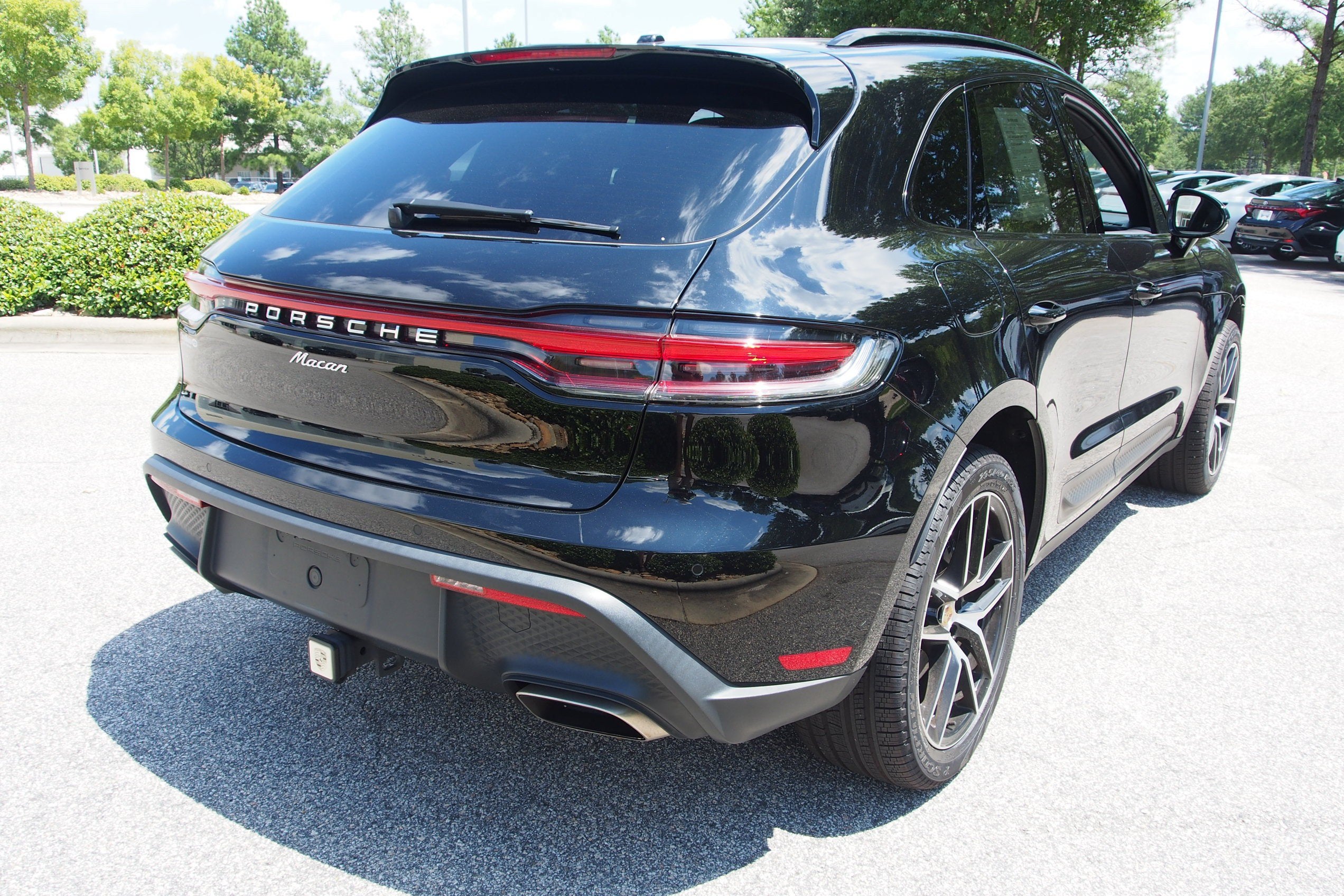 2023 Porsche Macan Base