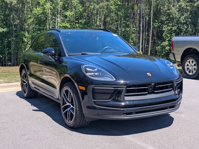 2023 Porsche Macan Base