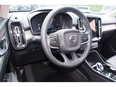 2023 Volvo XC40 Plus Dark Theme