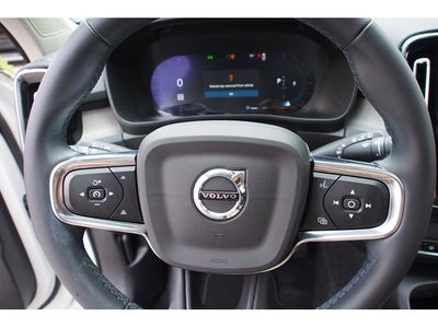 2023 Volvo XC40 Plus Dark Theme