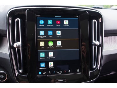 2023 Volvo XC40 Plus Dark Theme