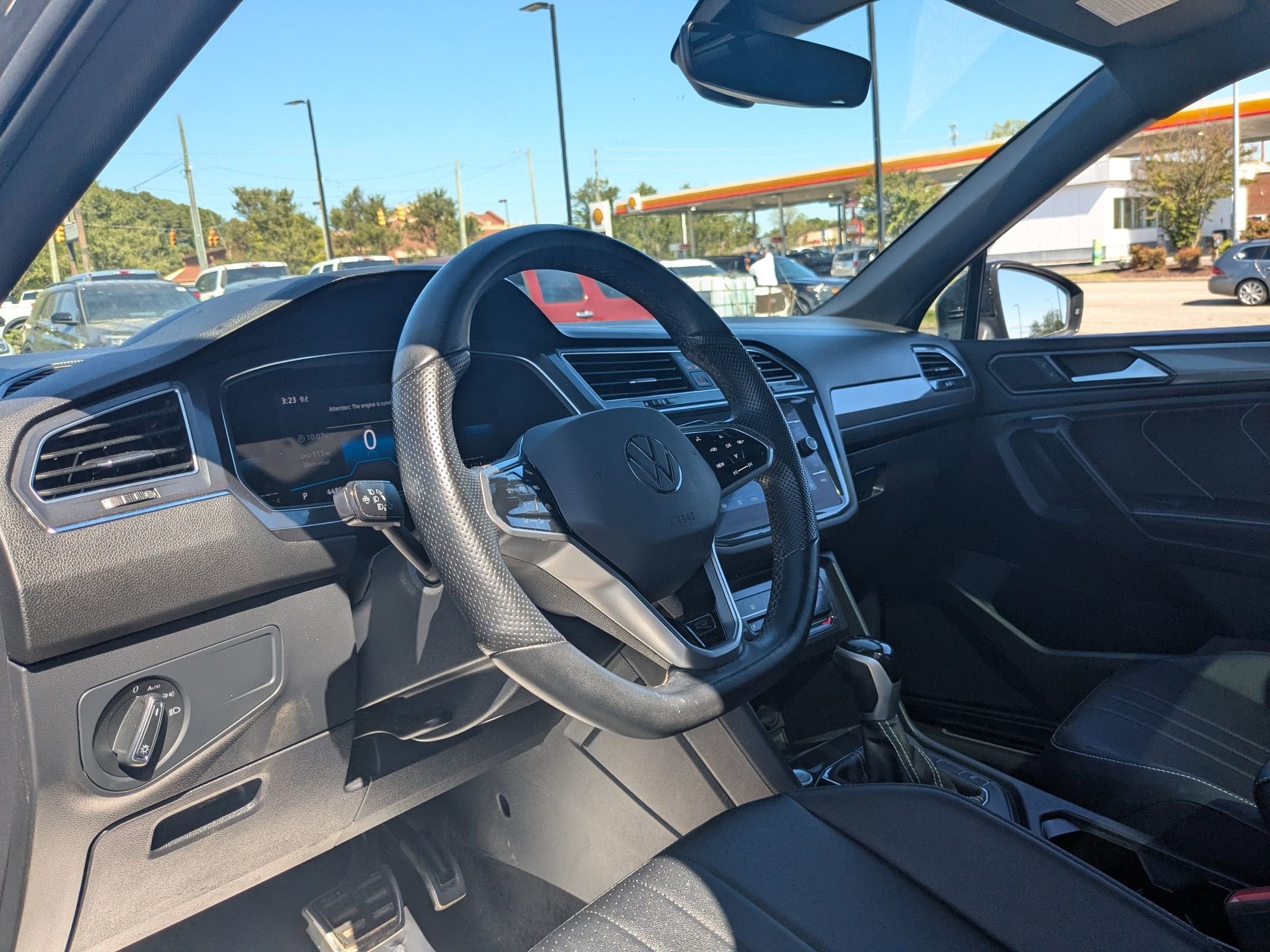 2023 Volkswagen Tiguan SE R-Line Black