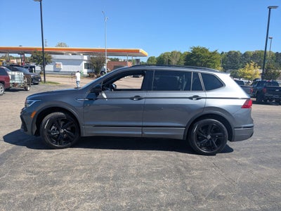 2023 Volkswagen Tiguan SE R-Line Black