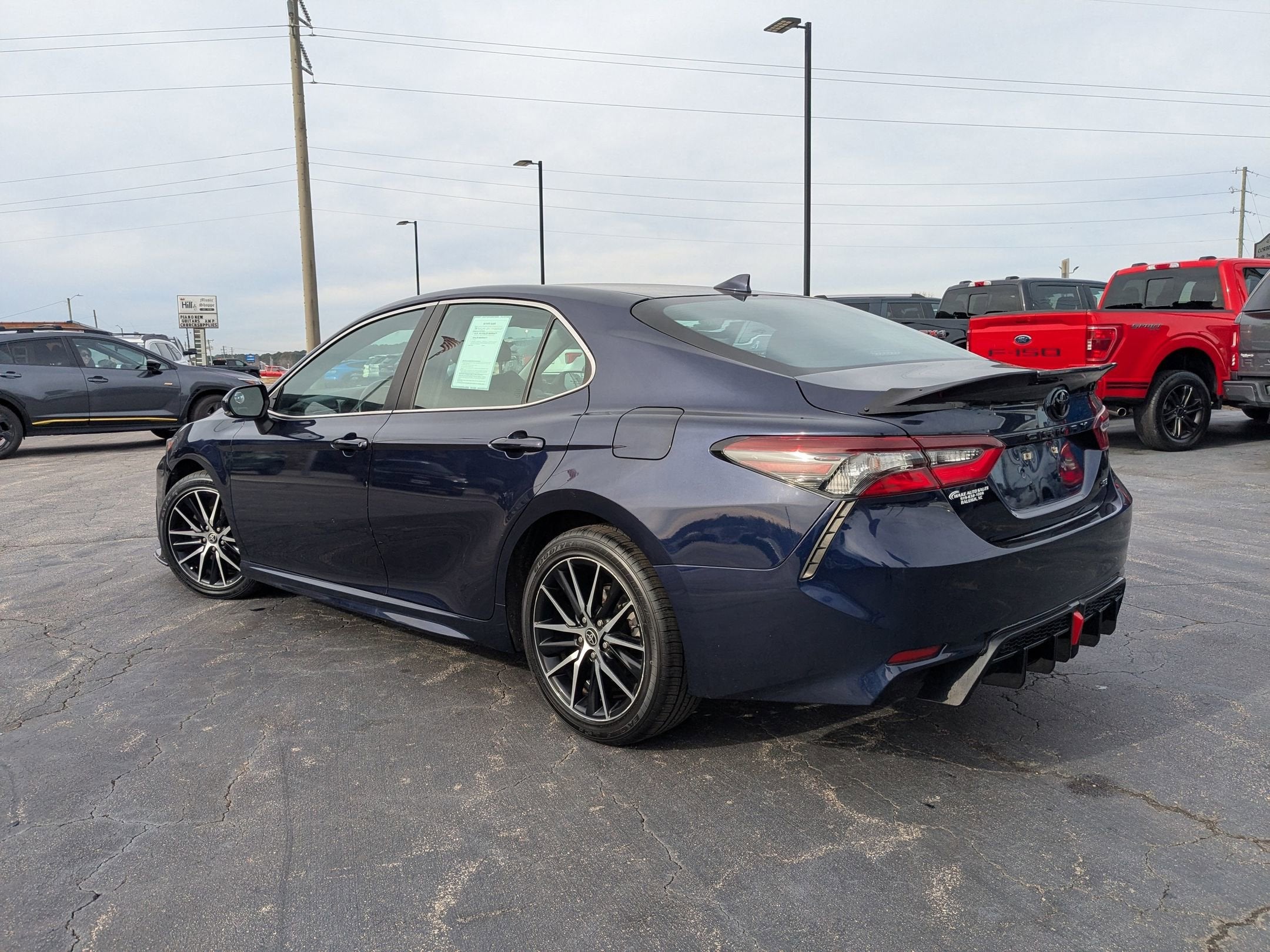 2022 Toyota Camry SE