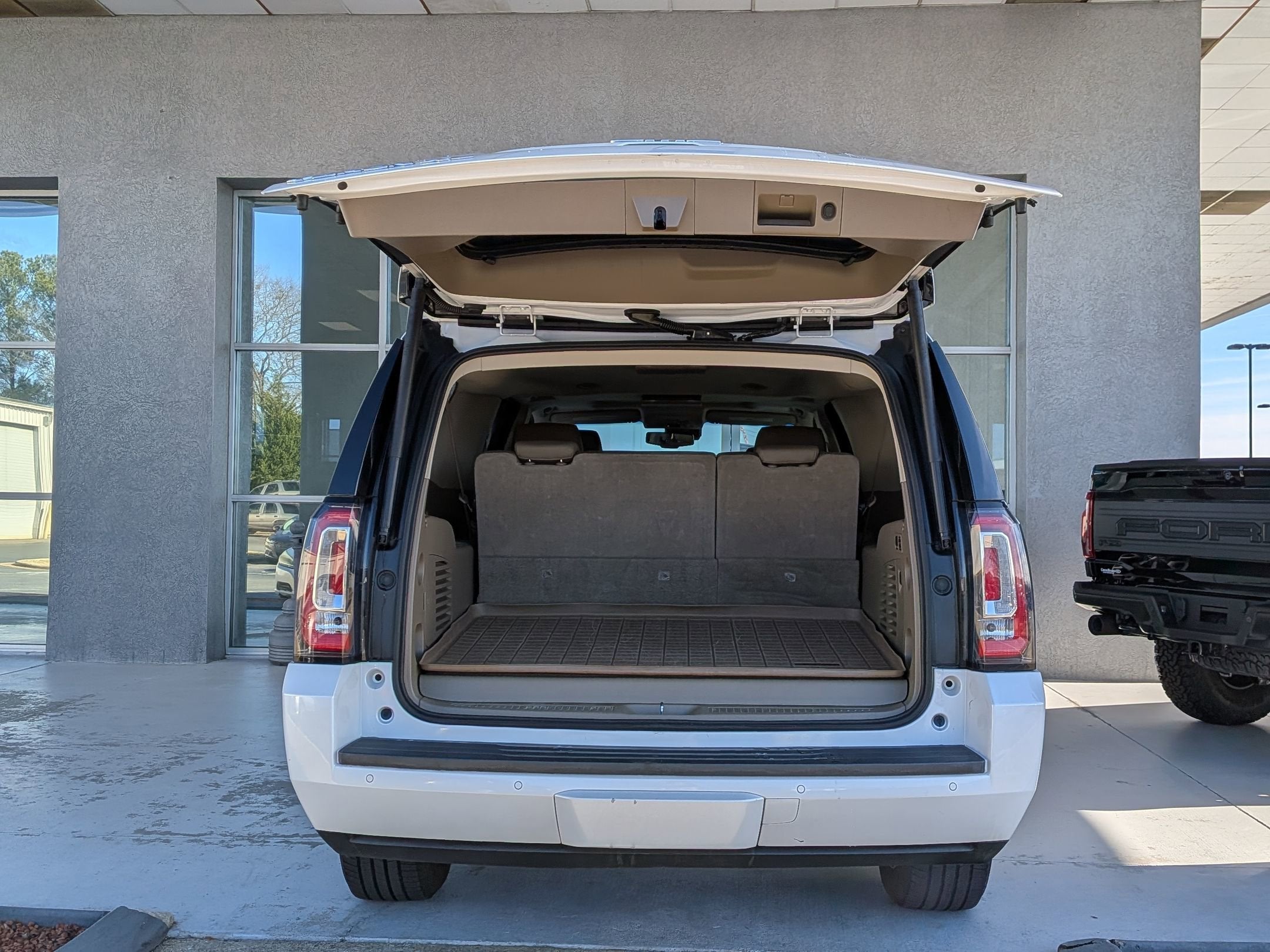 2017 GMC Yukon XL SLT