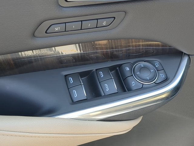 2024 Cadillac XT4 FWD Premium Luxury