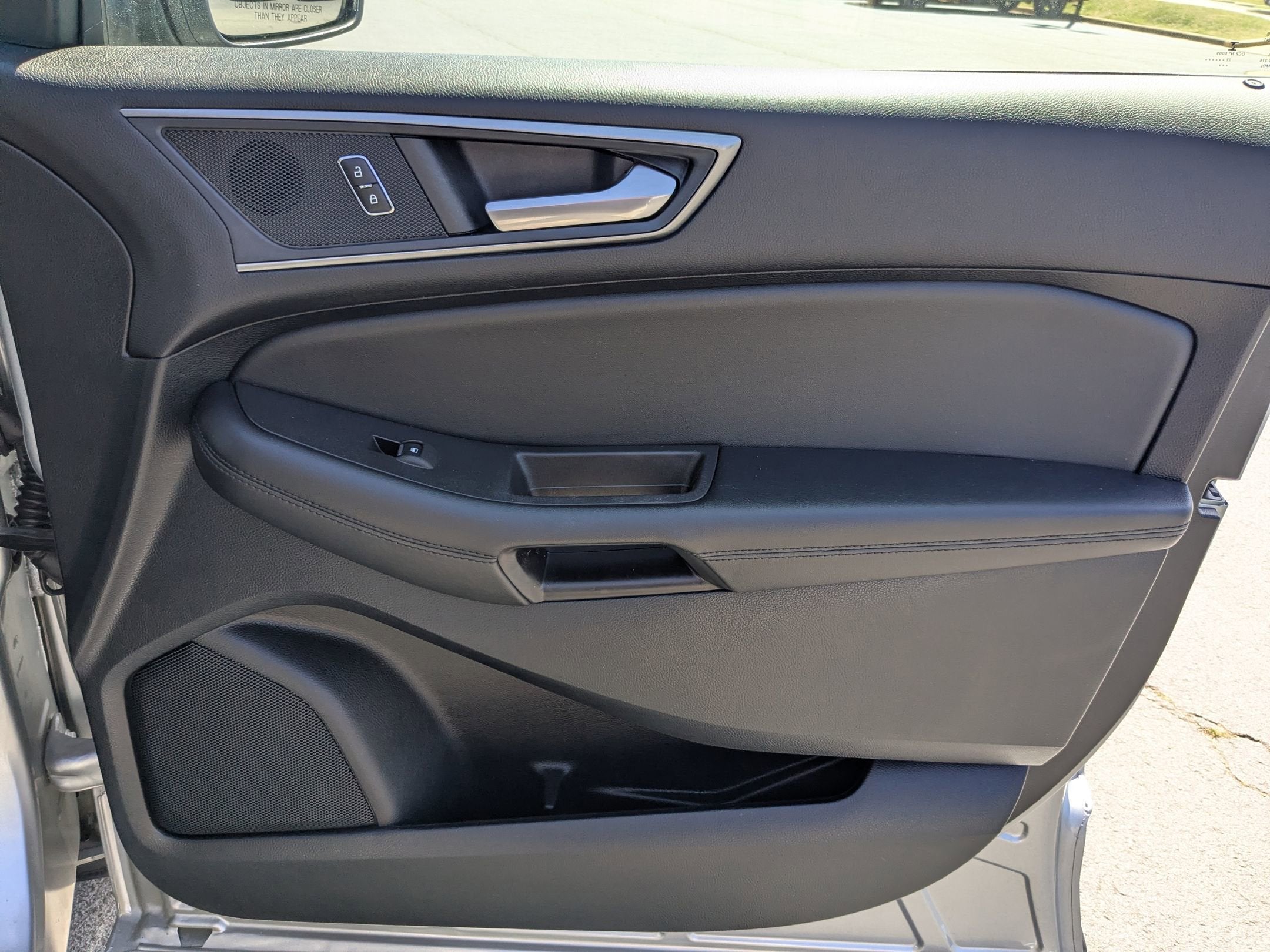 2022 Ford Edge SE