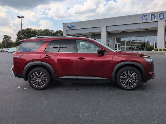 2024 Nissan Pathfinder SL