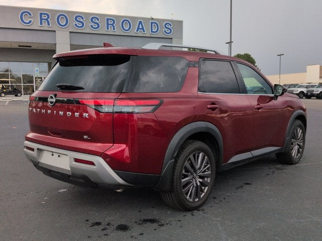 2024 Nissan Pathfinder SL