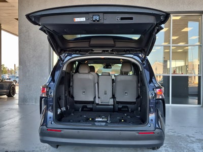 2025 Toyota Sienna XLE