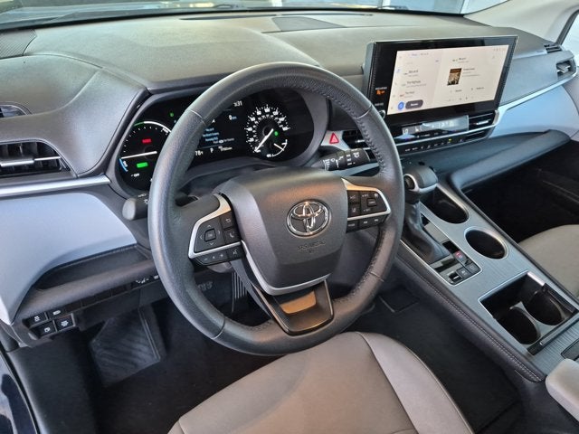 2025 Toyota Sienna XLE