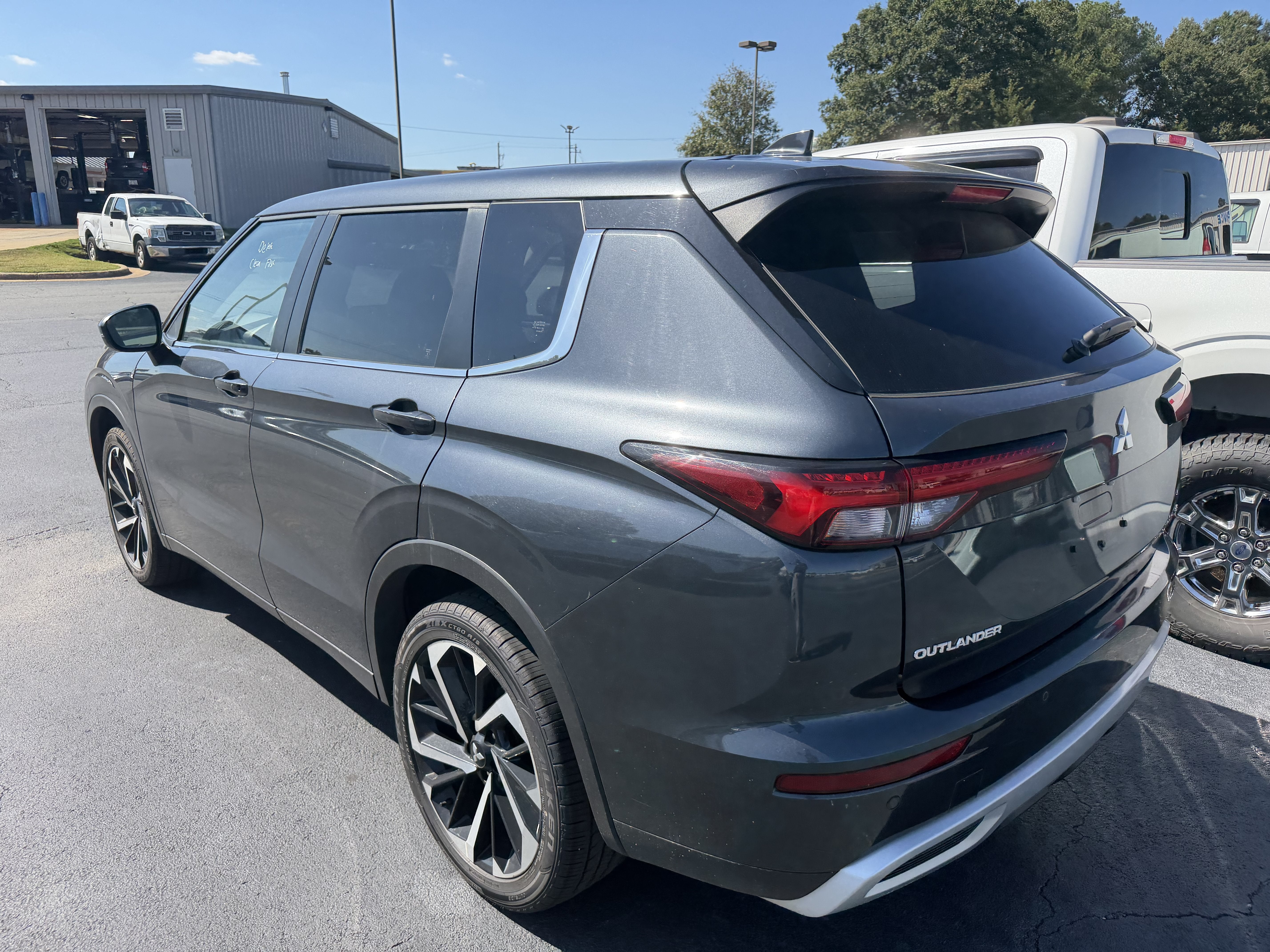 2024 Mitsubishi Outlander SE Black Edition