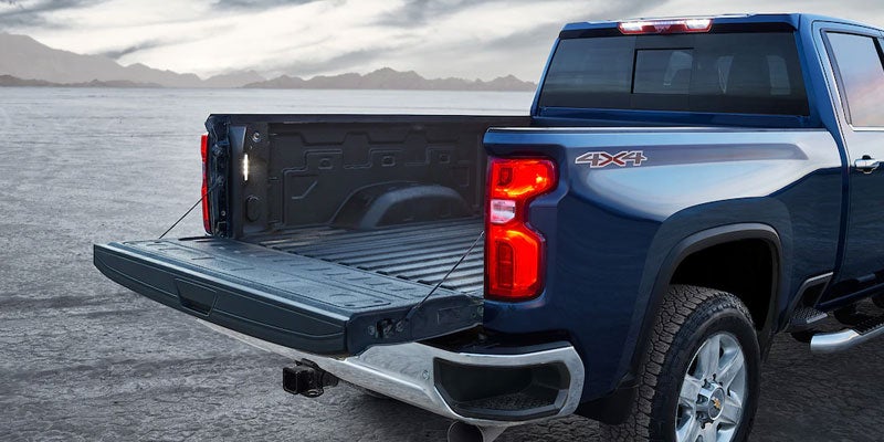 Silverado HD Multi-Flex Tailgate.